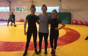 3 filles en Hongrie