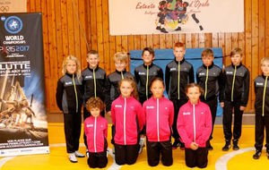 59bfb872064b4_groupehongrie.jpg